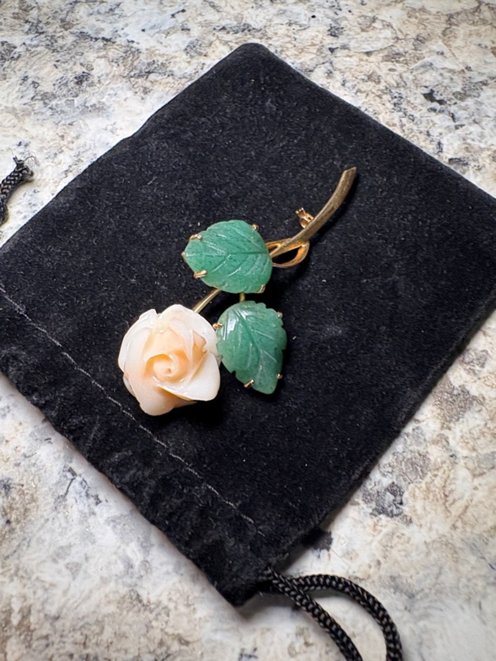Vintage ITALY 14k solid Gold with Coral Rose and Jade Leaves Brooch - Picture 3 of 8